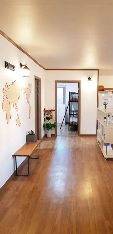 Guesthouse Enoch - Hostel