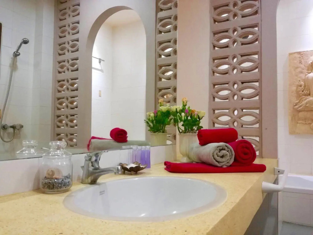 Pink House Guest House Lamai - Pool & Sea View