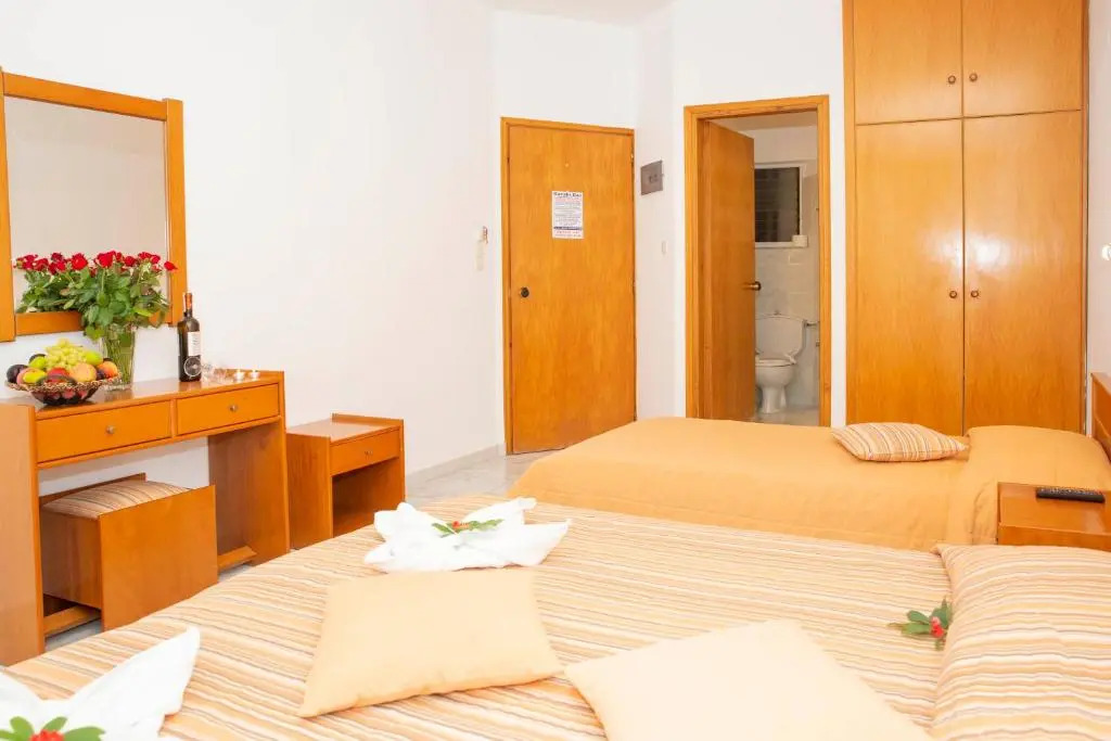 Haraki Bay Hotel and Luxury Apartments
