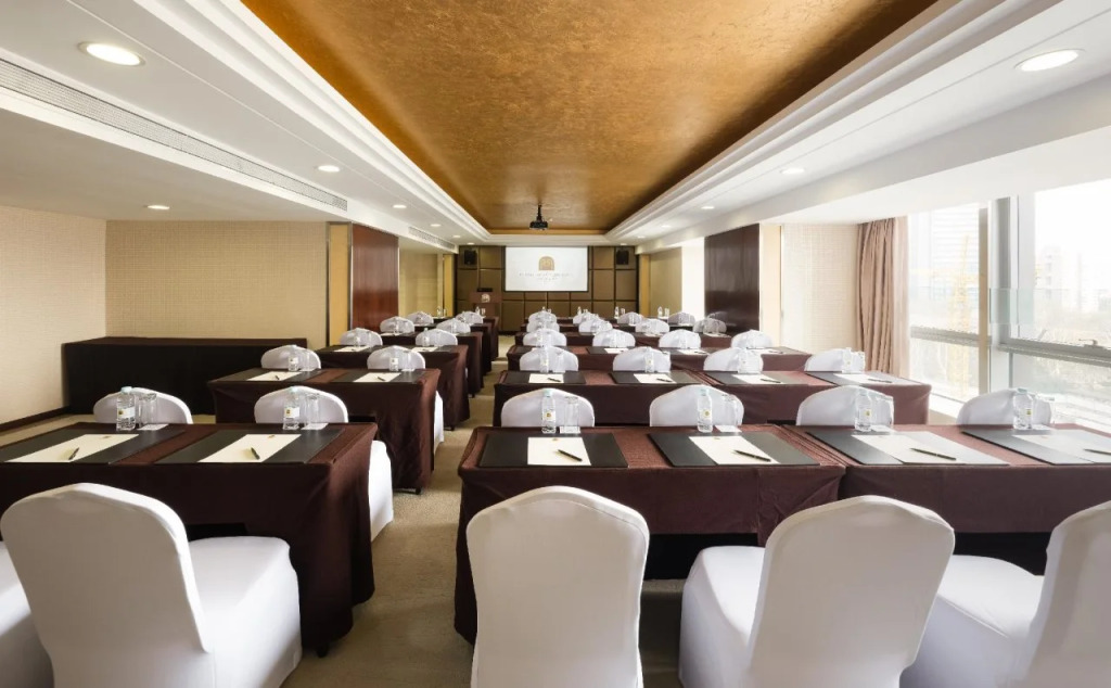 Paramount Gallery Hotel