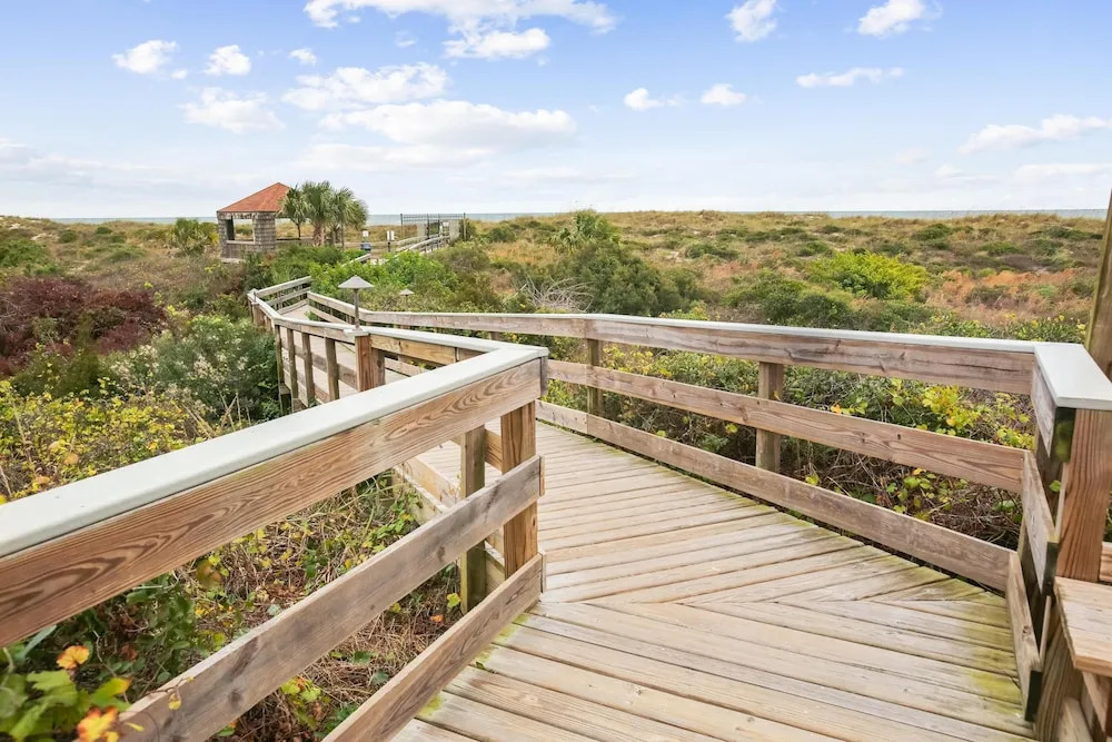 Oceanfront Gem: Elegant 3BR Condo in St. Augustine