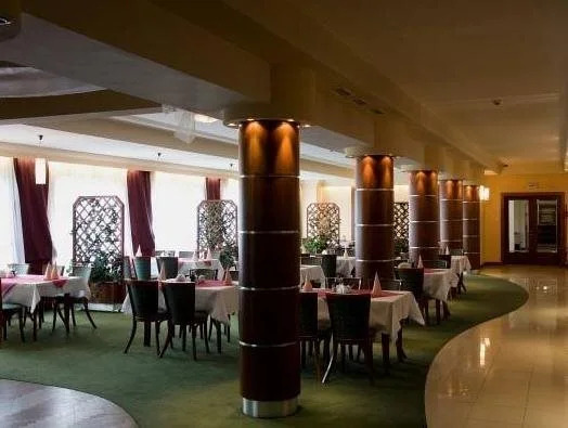 Hotel Pod Dębem