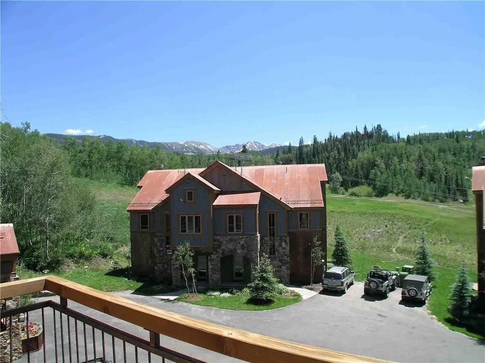 Terraces 602
