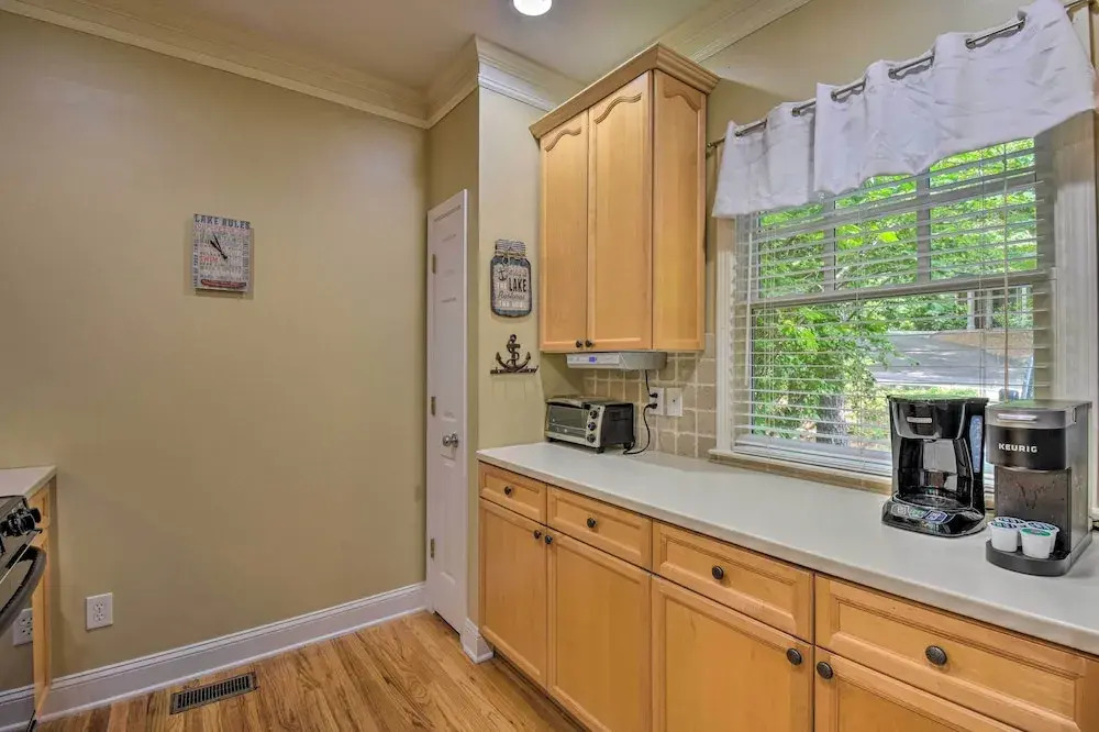 Big Canoe Retreat w/ Deck & Golf Course Views