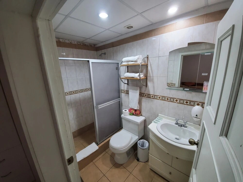 Mariscal Inn & Suites