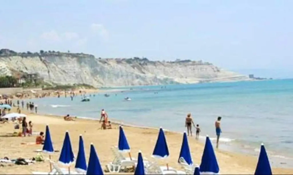 2 bedrooms appartement with enclosed garden and wifi at Realmonte