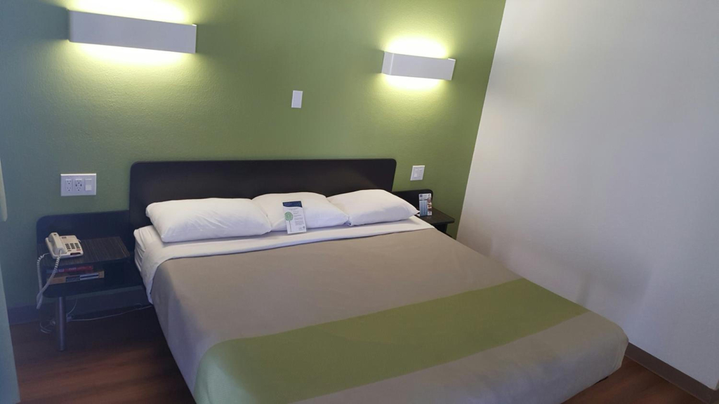 Motel 6-El Paso, TX - West