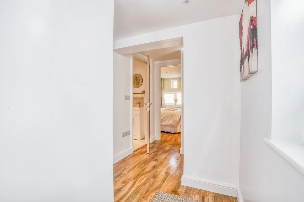 Superior 2 Bedroom in Central Lincoln En-suite Shower King Size Beds Free Toiletries and Wifi