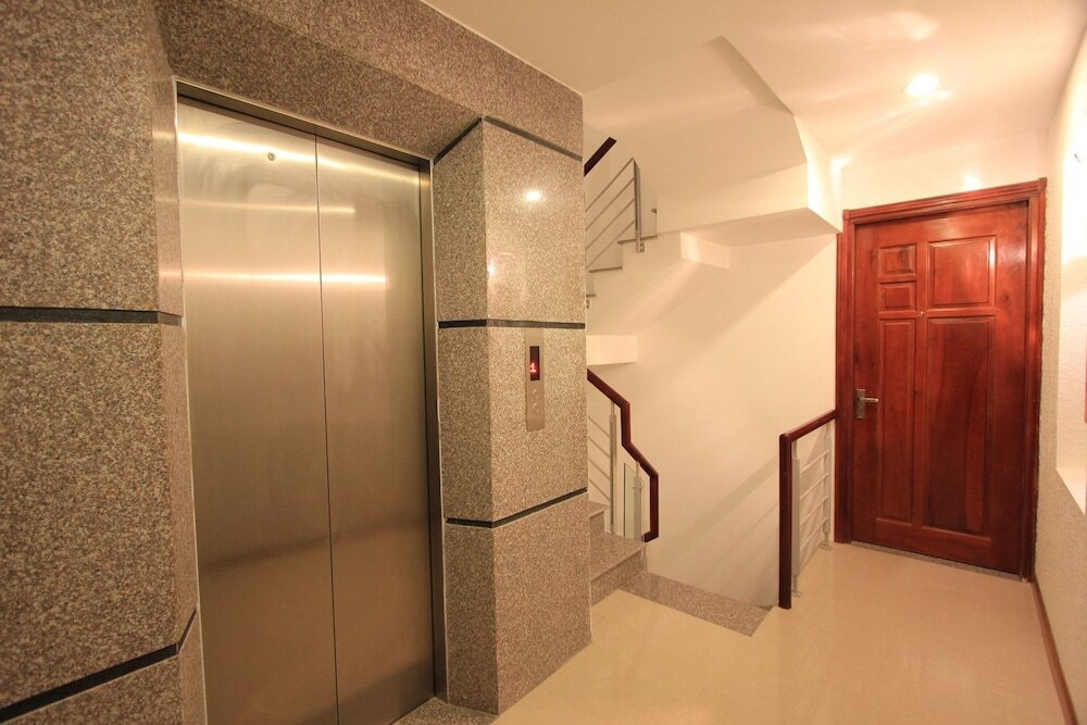 Iris Legend Hotel