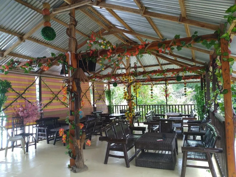 Mama Hostel & Guest House