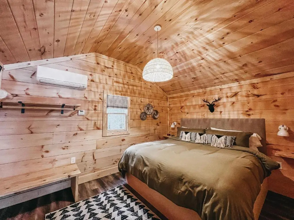 Brand New One Bedroom Cabin With Kitchen Minutes From Lake Hartwell Cabin #3
