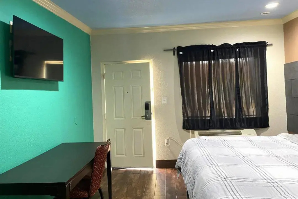 Regency Inn Houston near Hobby Airport