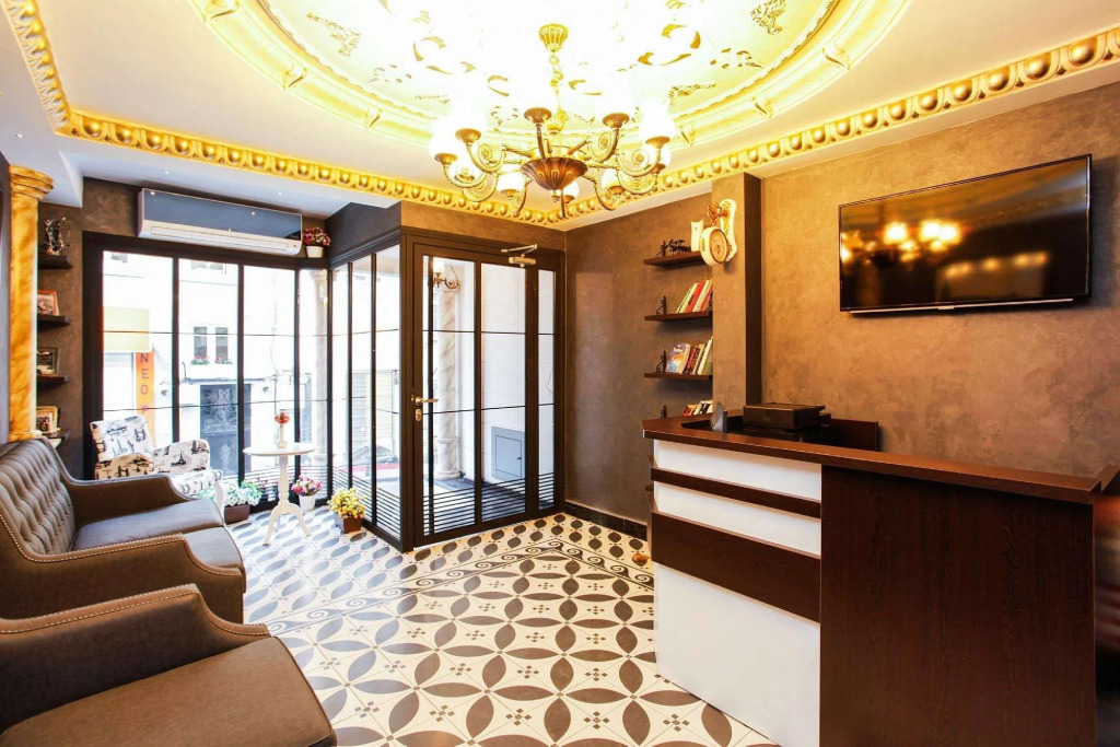 Taksim Doorway Suites