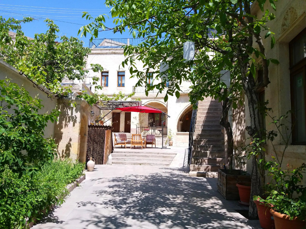 Karadut Cave Hotel