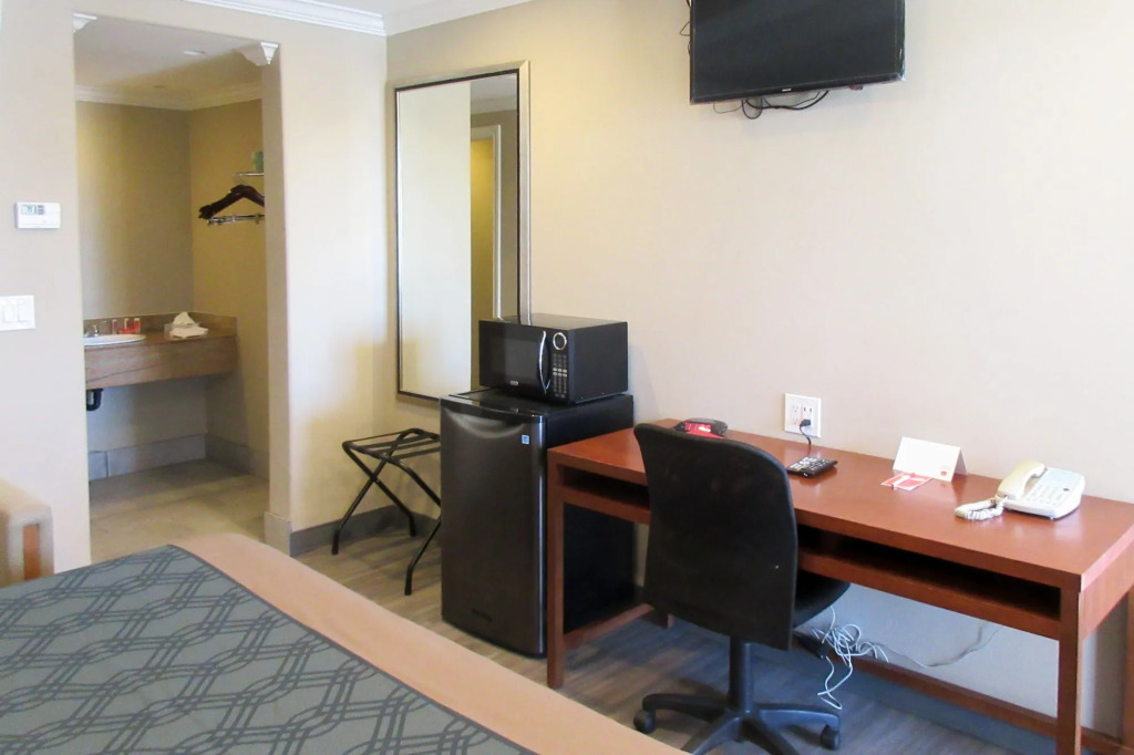 Econo Lodge San Bernardino I-215