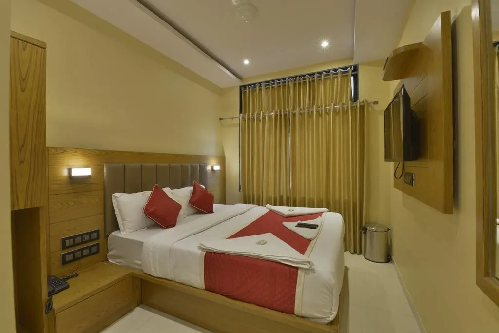 Hotel Residency Park Near Masjid Rly Station South Mumbai