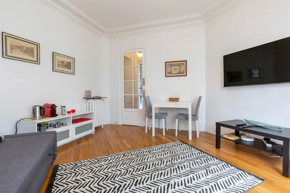 Zola Riverview Great 2 Bedroom in Paris