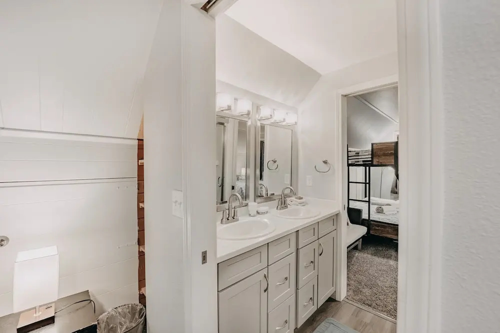 Snowline Cabin #49 - A Newly Remodeled Cabin Perfect for Your Family Retreat