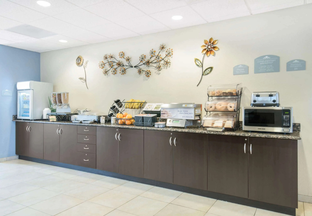 Microtel Inn & Suites by Wyndham Stanley