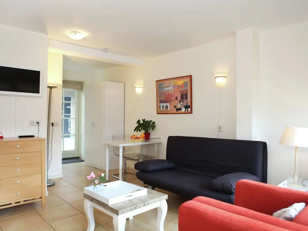 Studio Just a Few Hundred Meters From the Sea