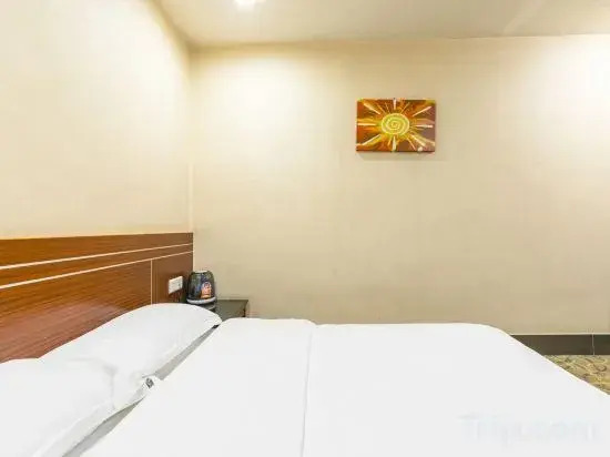 Jiangmen Baiwo Hotel (Wuyi Hospital of Traditional Chinese Medicine West Area)