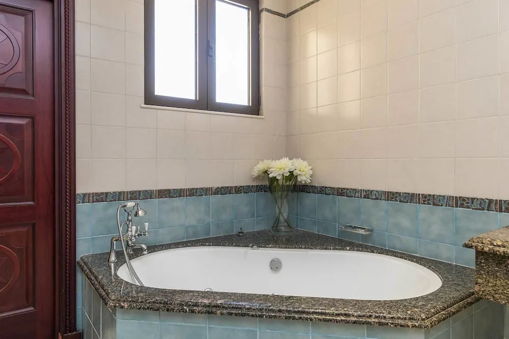 5 Bedroom Garden Villa at Frond E by Deluxe Holiday Homes