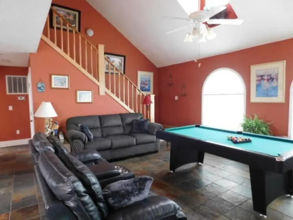 Pelican Bay 4 Br home by RedAwning