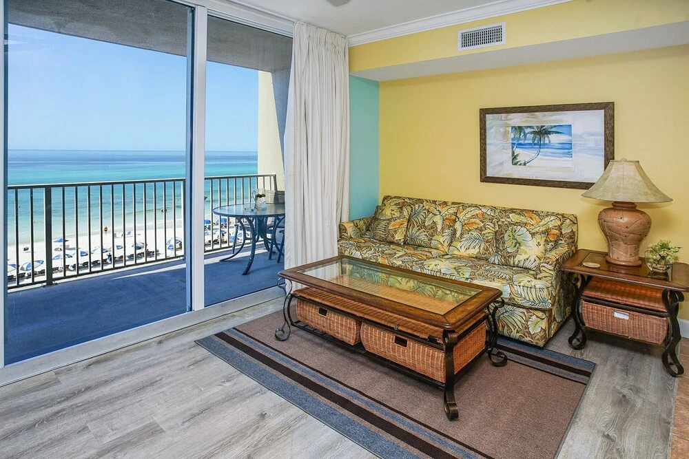 Tidewater 313 213334 by RedAwning