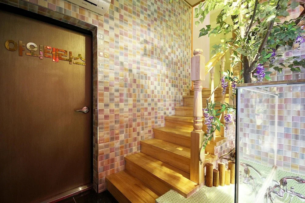 Icecream Hotel
