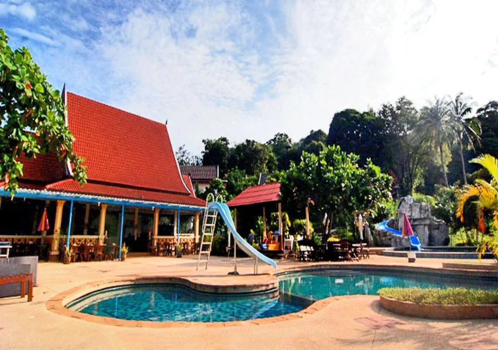 Holiday Villa, Lanta