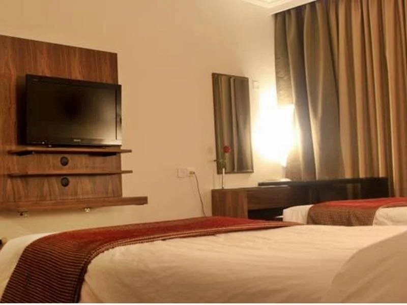 Al Isra CROM Hotel