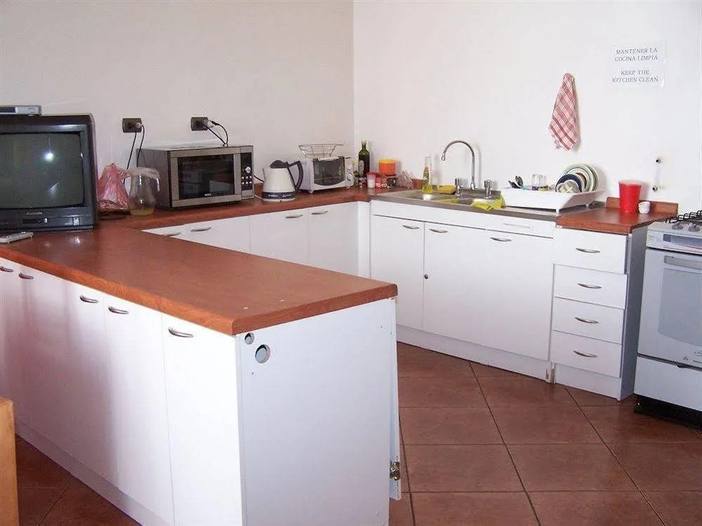 Hostal Irreal - Hostel