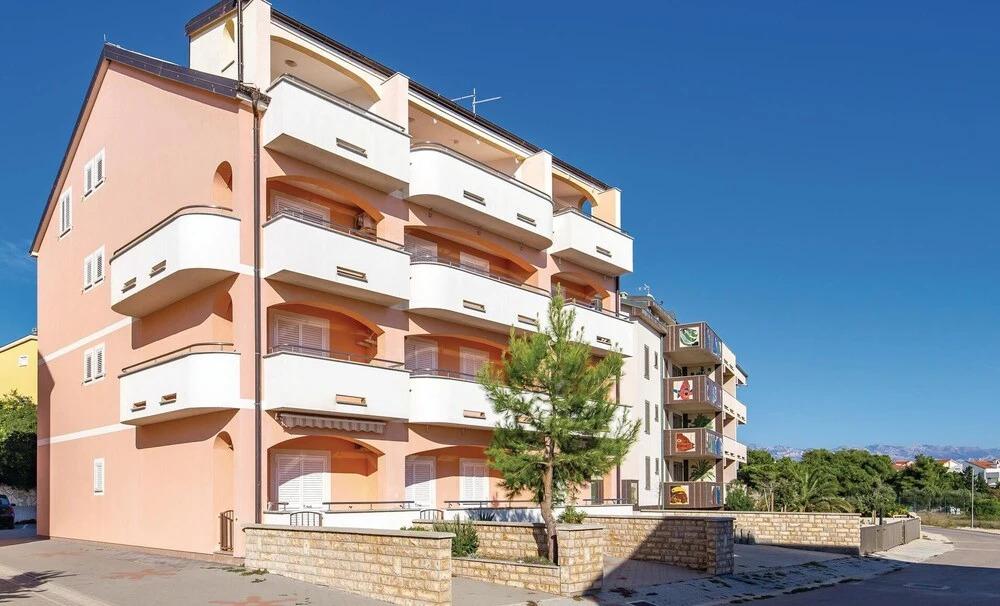 Amazing Apartment in Povljana With 2 Bedrooms