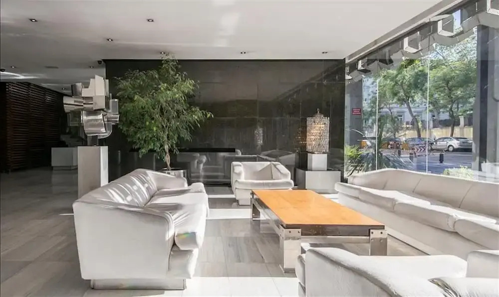Colon 901 in Madrid With 1 Bedrooms and 1 Bathrooms