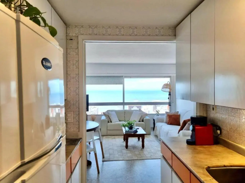 TORRE806 AP ACONCHEGANTE VISTA MAR na PENÍNSULA em PUNTA DEL ESTE