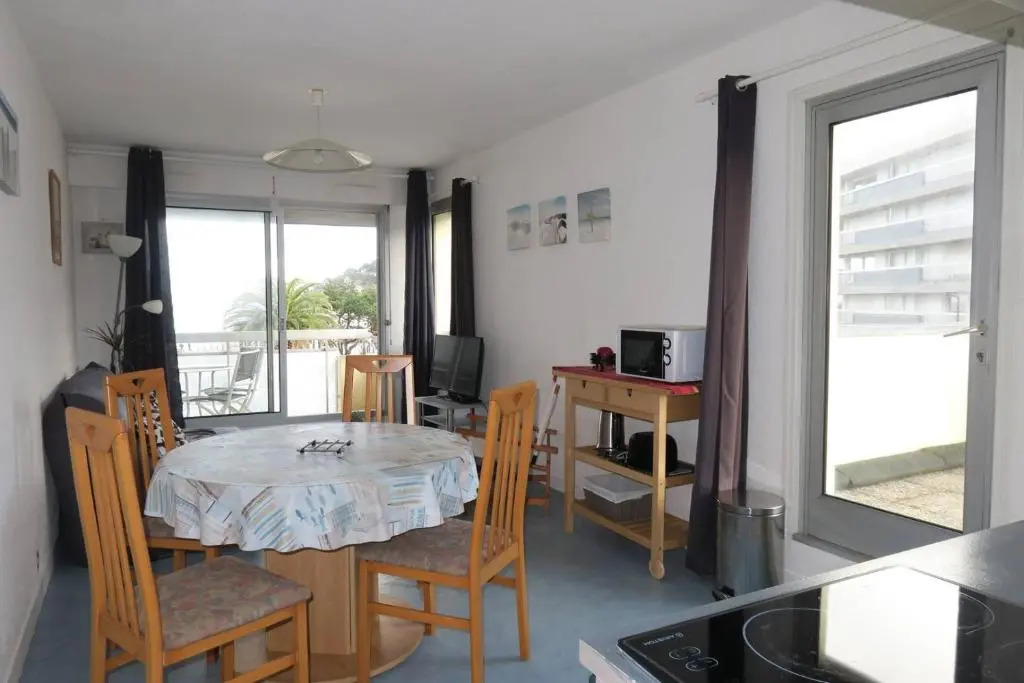 Appartement situé plage de Trestraou VUE SUR MER à PERROS-GUIREC - Réf 854