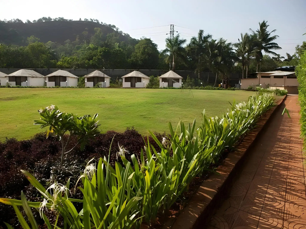 Whispering Woods Resort