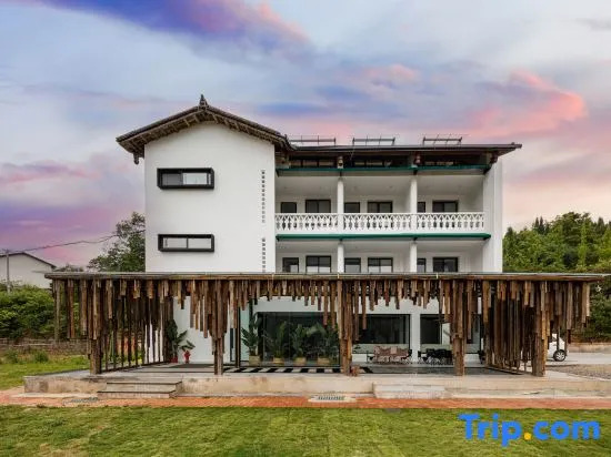 Zhanyu Shanju·Jiangjing Designer Homestay
