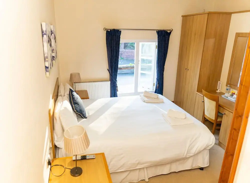 The George Hotel