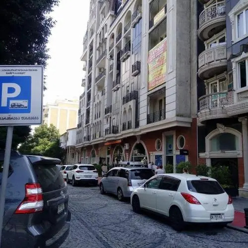 Flat V. Pshavela 12