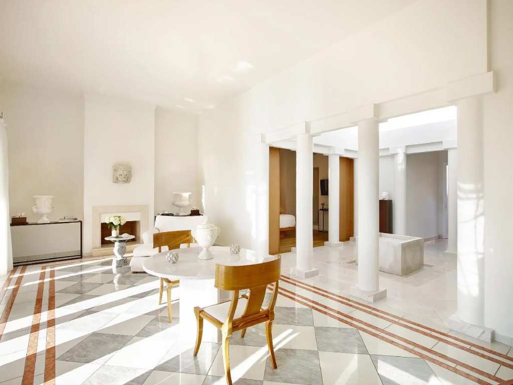 Mandola Rosa, A Resort to Live