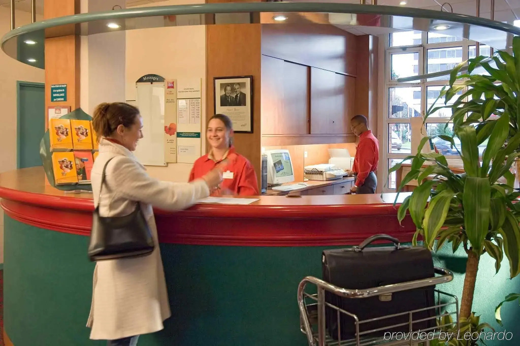 B&B HOTEL Lille Roubaix Centre Grand-Place