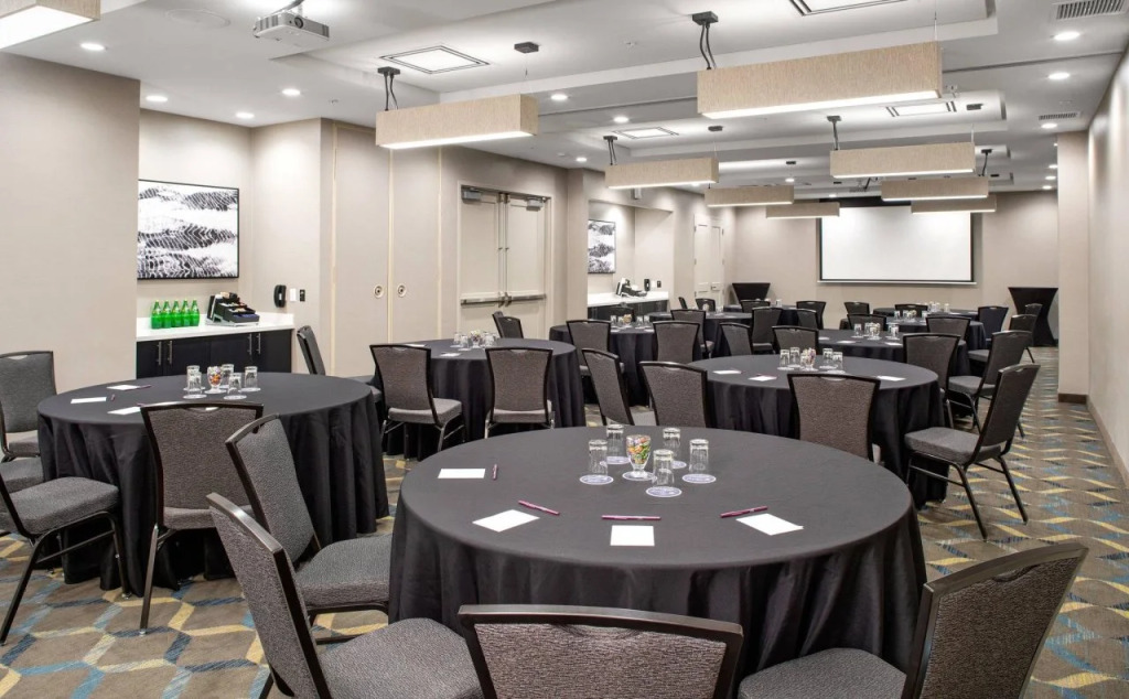 Residence Inn by Marriott Toronto Mississauga West