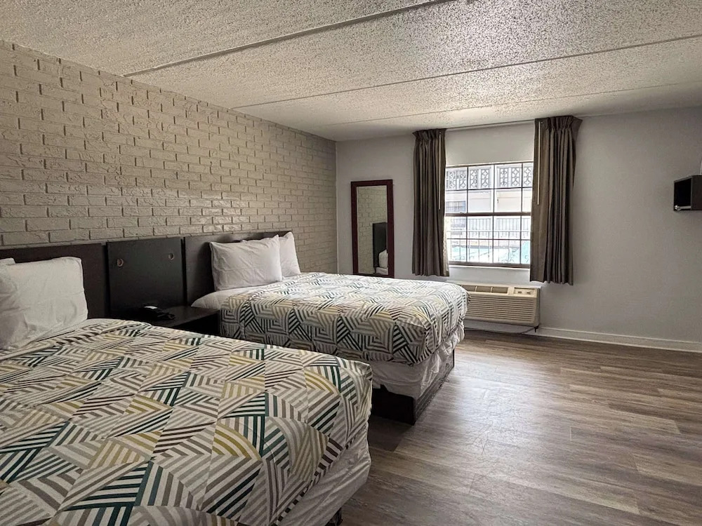 Travelodge Inn & Suites Tallahassee North