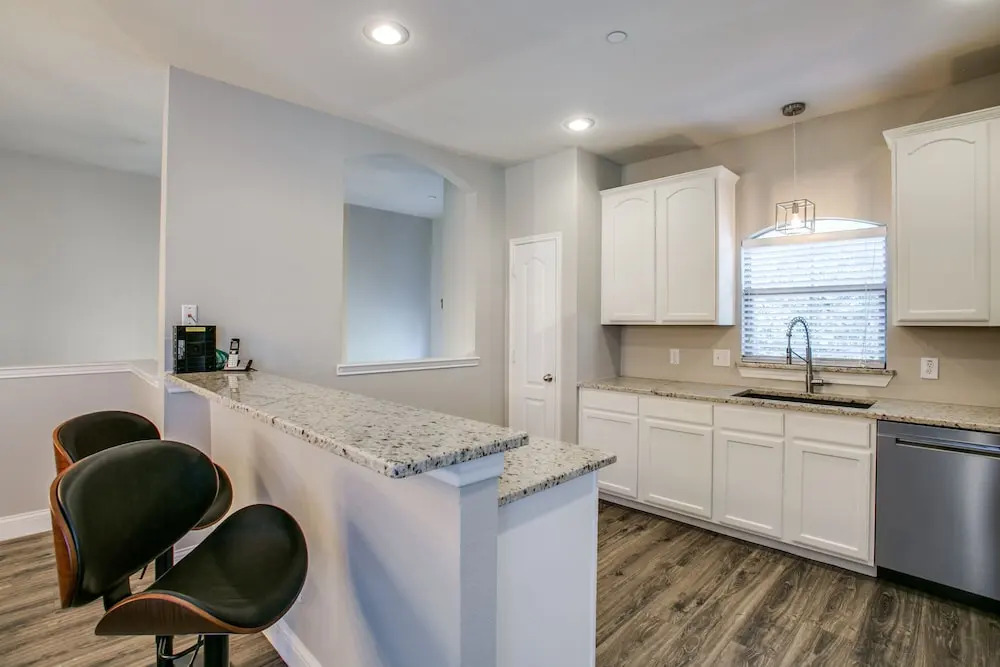 Beautifully furnished 3 bedroom Frisco