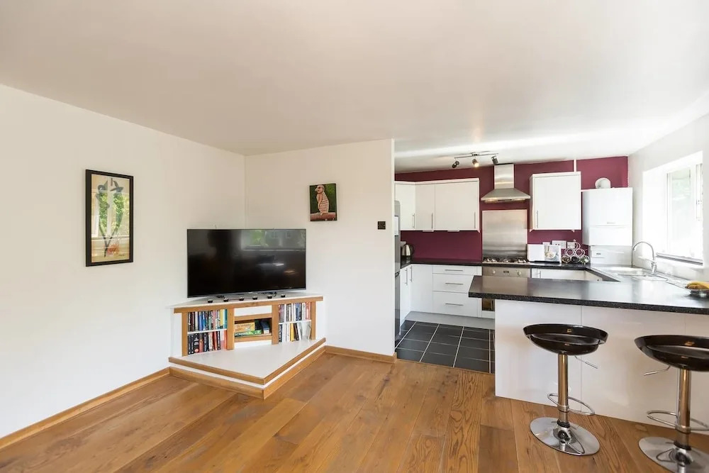2 Bedroom Spacious Home by Finsbury Park! 4 Guests