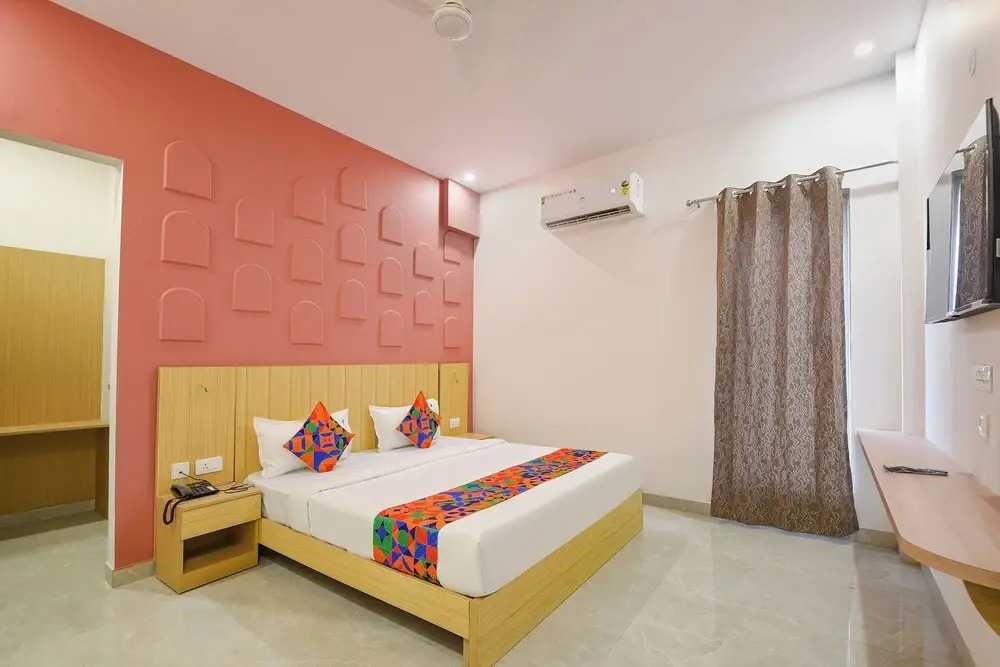FabHotel Black Pepper- Nr. Batra Heart & Multispecialty Hospital Faridabad