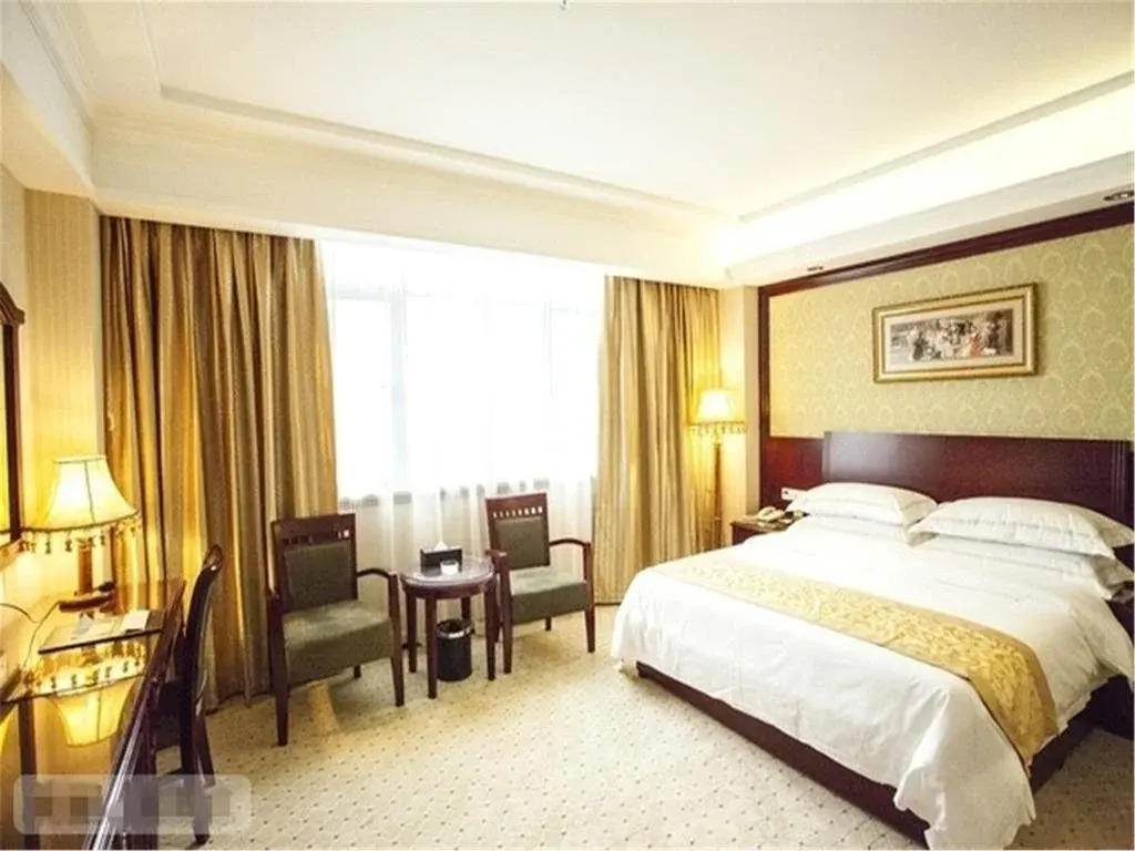 Vienna Hotel Longchuan