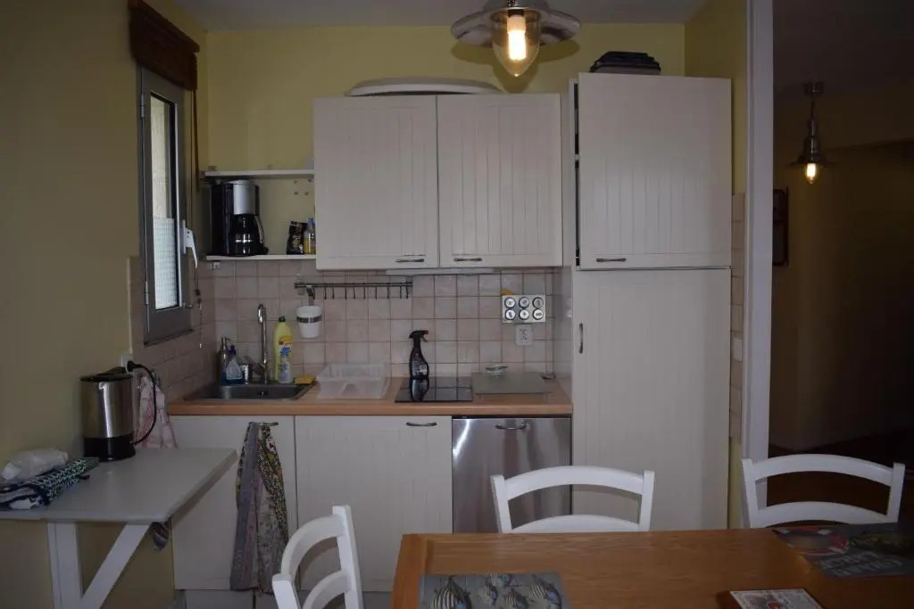 Appartement rénové situé plage de Trestraou à PERROS-GUIREC - Réf 857