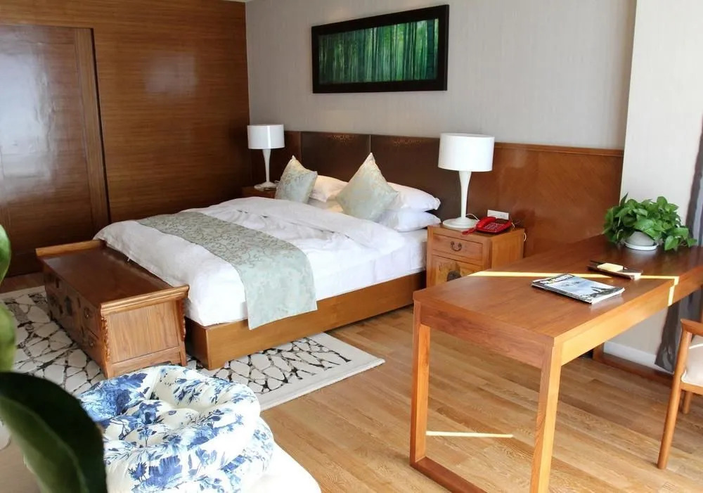 Bonum Lakeside Boutique Hotel